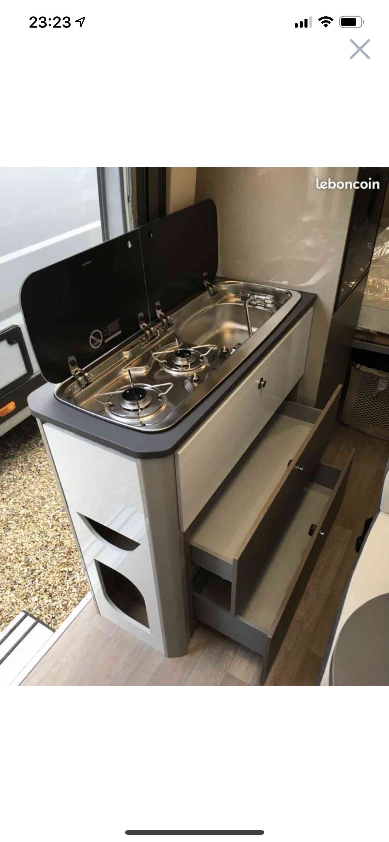 camping-car CHALLENGER V 114 MAX   intérieur  / coin cuisine